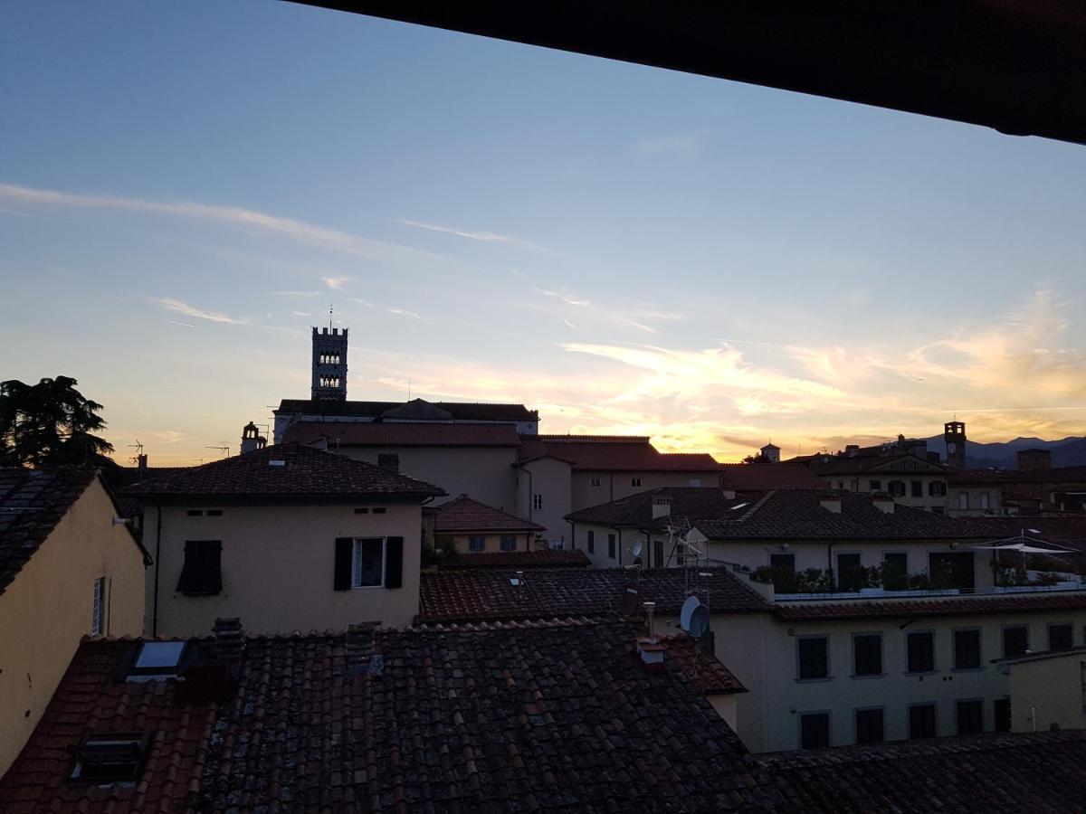 루카 La Terrazza Fra Le Torri 아파트 외부 사진