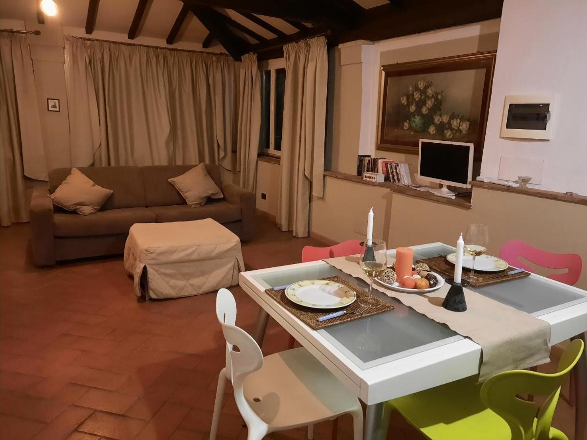 루카 La Terrazza Fra Le Torri 아파트 외부 사진