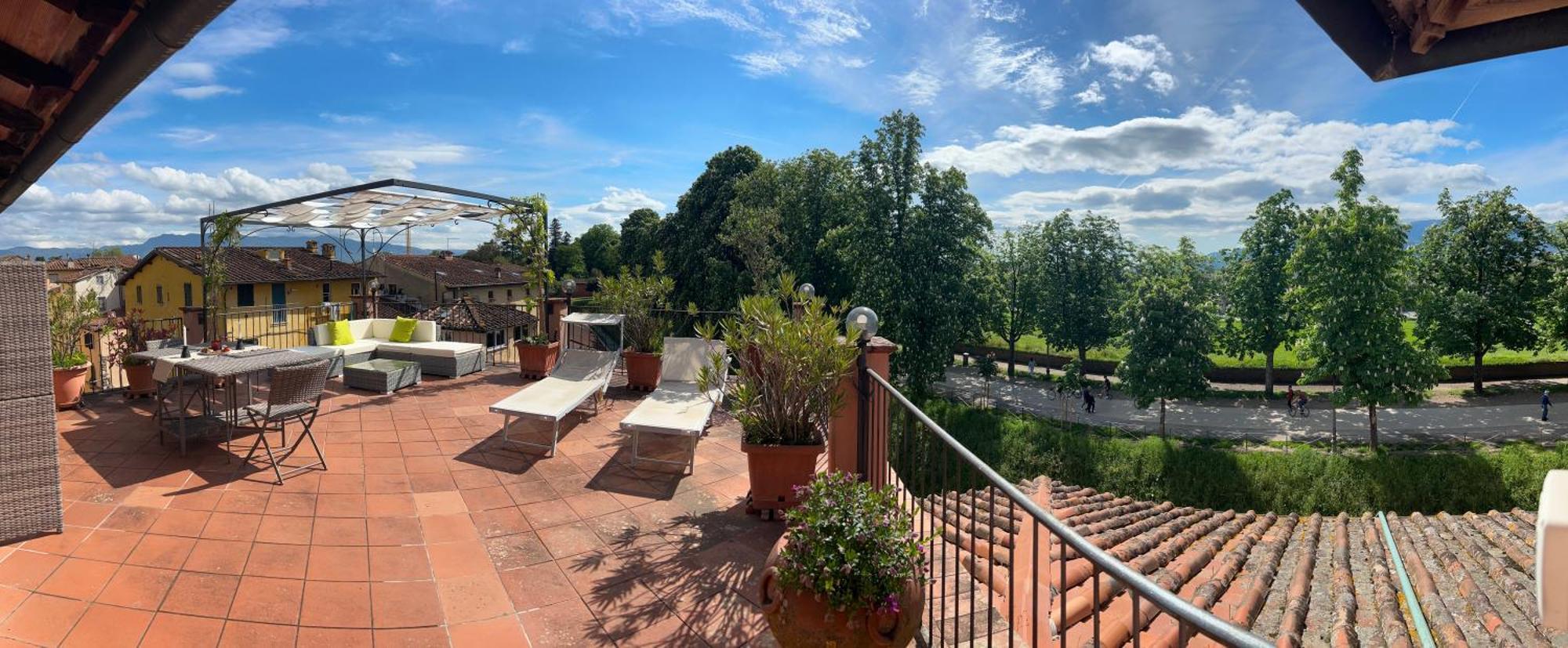루카 La Terrazza Fra Le Torri 아파트 외부 사진
