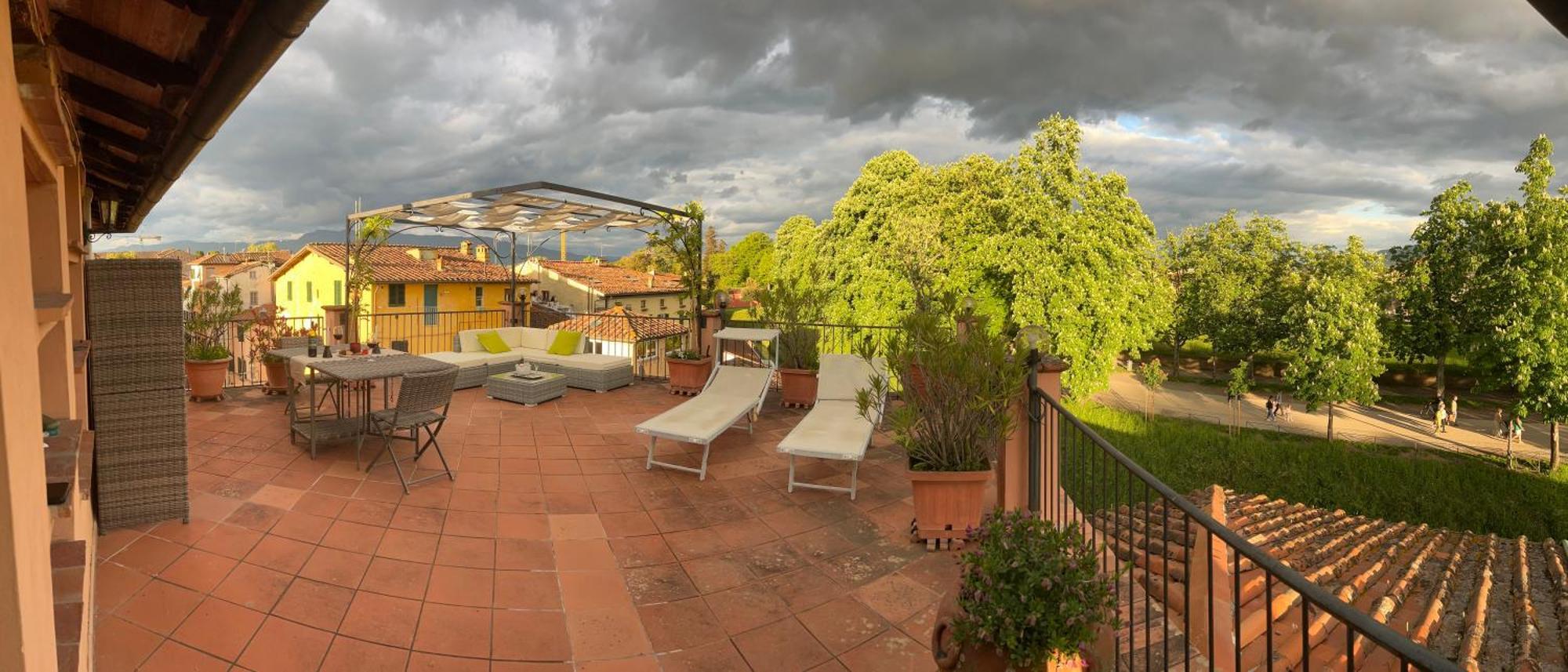 루카 La Terrazza Fra Le Torri 아파트 외부 사진
