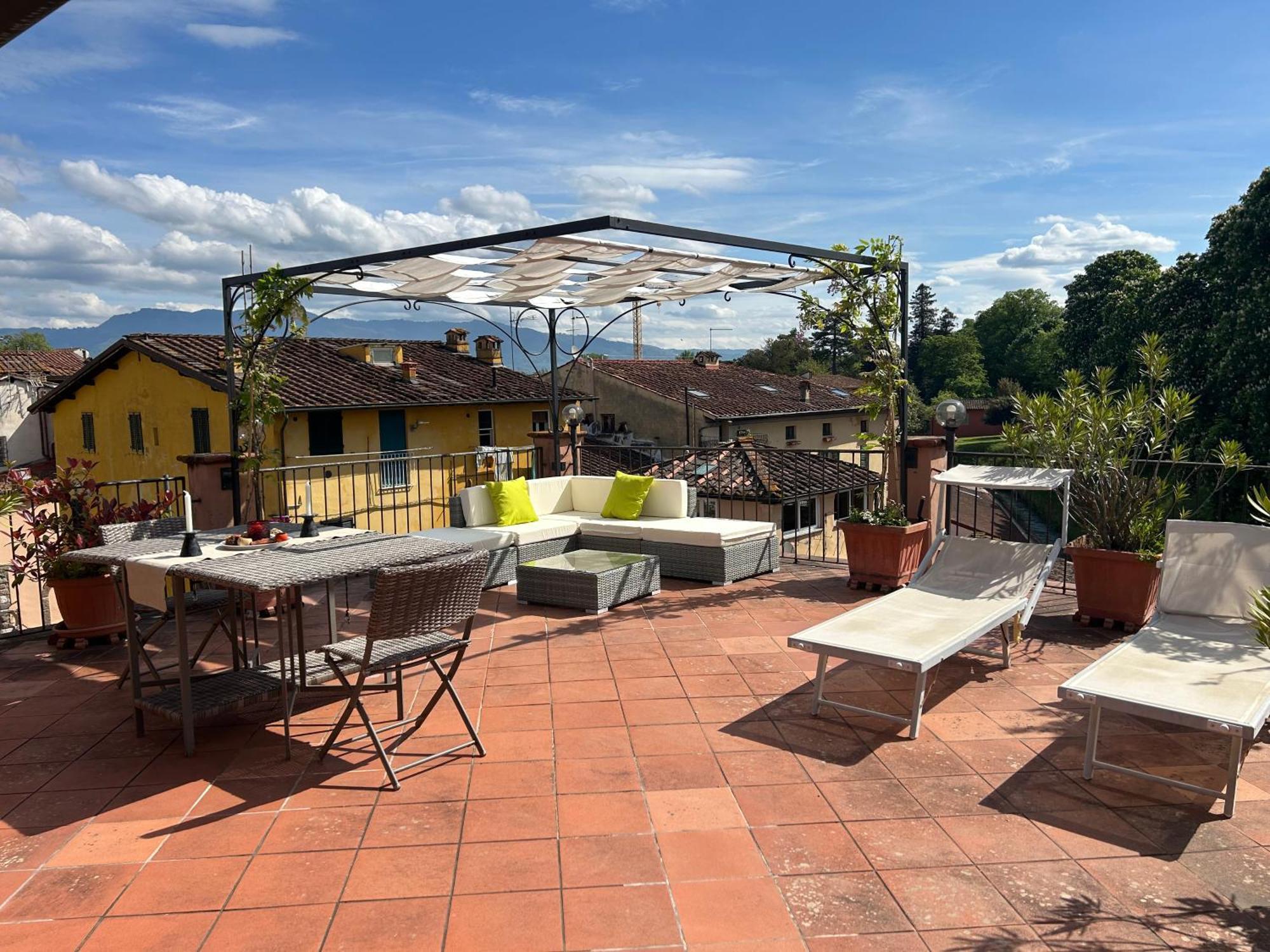 루카 La Terrazza Fra Le Torri 아파트 외부 사진