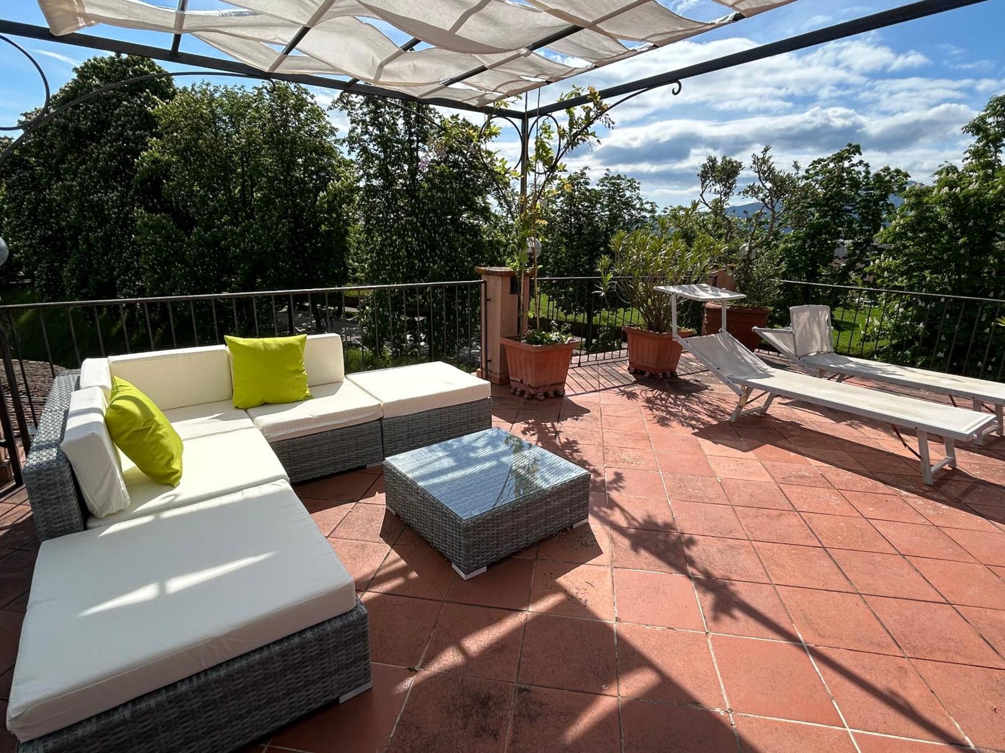 루카 La Terrazza Fra Le Torri 아파트 외부 사진