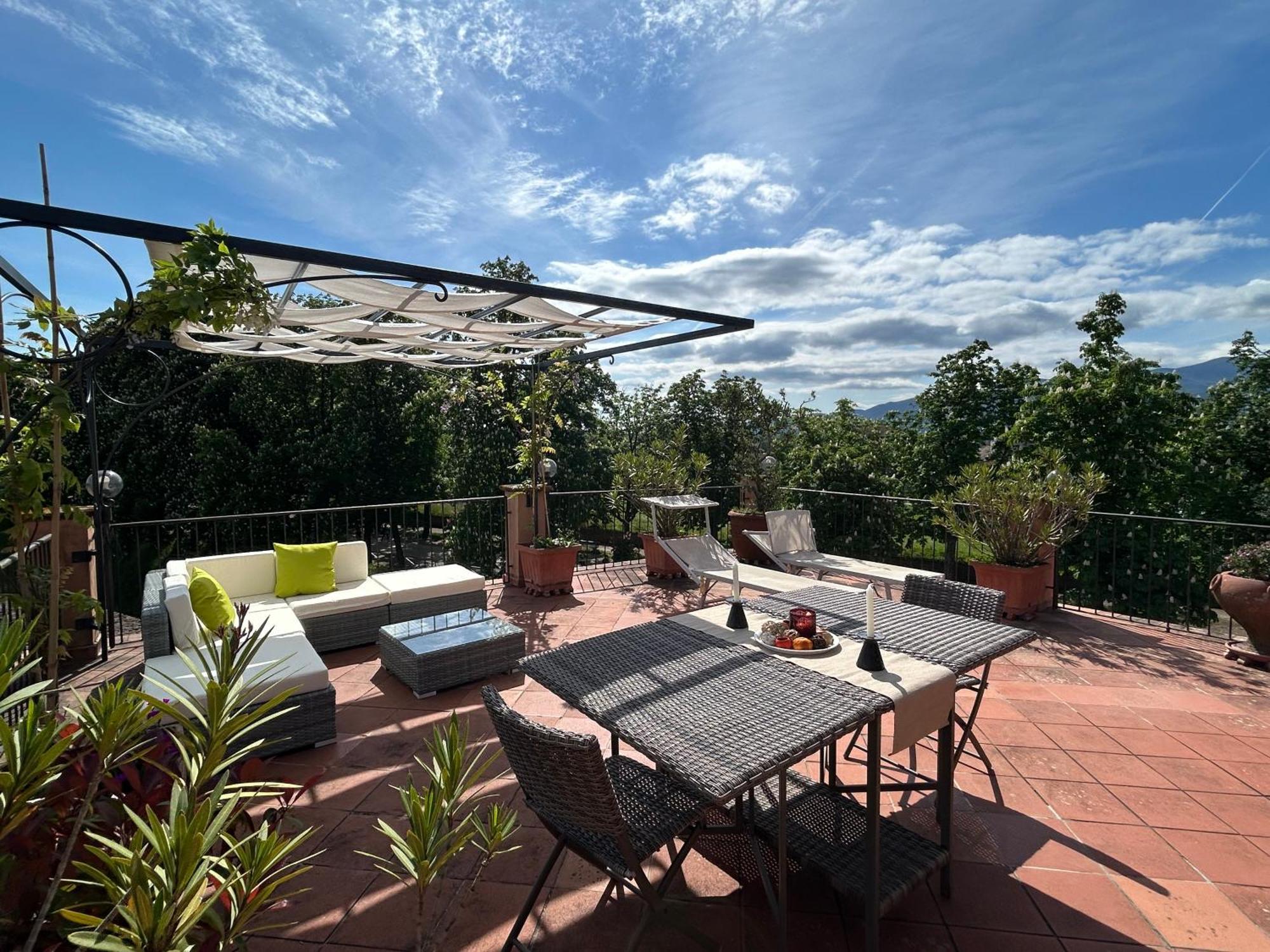 루카 La Terrazza Fra Le Torri 아파트 외부 사진
